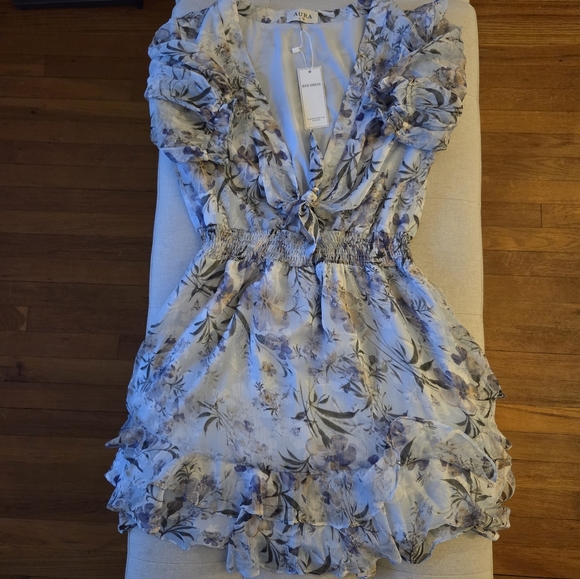 NWT Aura Blue Floral Tie Front Mini Ruffle Dress - Size Medium Short Sleeve - Picture 10 of 10